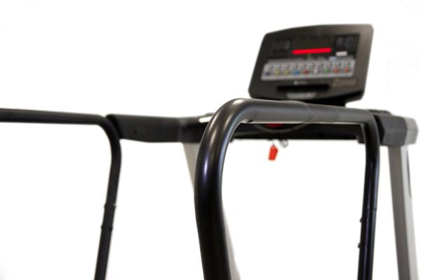 Běžecký pás BH FITNESS LK5500 MED zábradlí