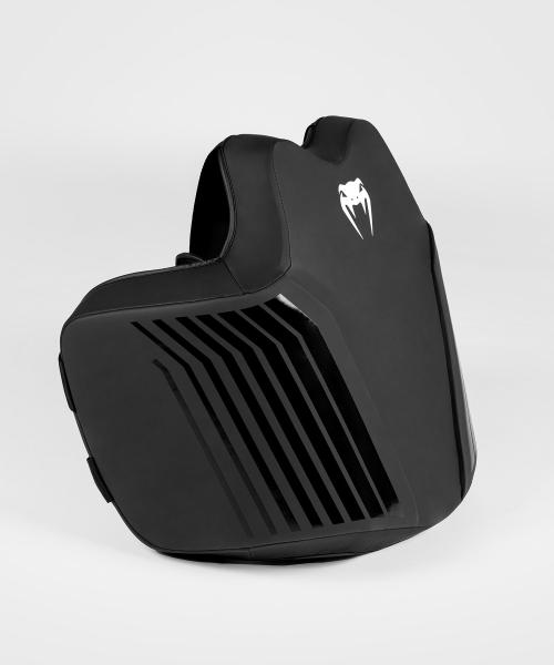 Chránič hrudi Challenger Body Protector VENUM černábílá boční pohled