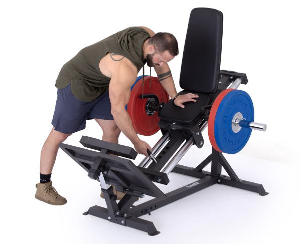 Posilovací stroj TRINFIT Leg press D3 Pro s modelem  nastavení dorazu