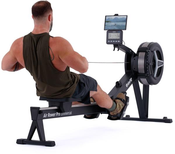 Veslovací trenažér TRINFIT Air Rower Pro veslování s tabletem čelně