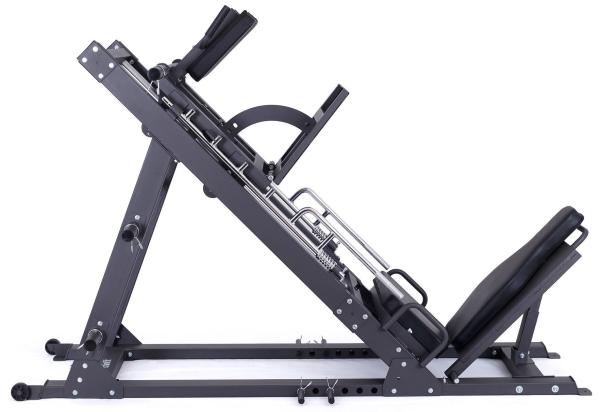 Posilovací stroj na činky TRINFIT Leg press + Hack squat D7 Pro ze strany