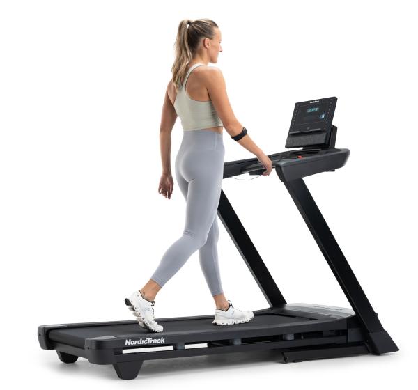 Běžecký pás NORDICTRACK T Series 8 chůze